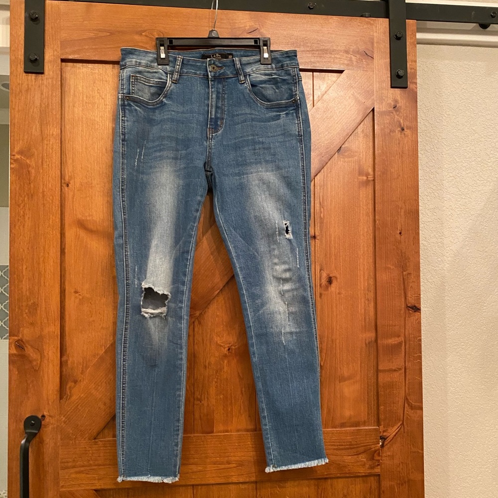 L & B Ankle Skinny’s Size 10 Never Worn!
